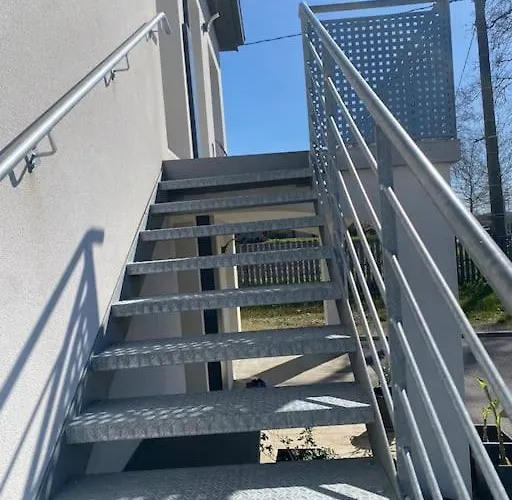 T2 Clinique Croix Du Sud Climatise Parking Lit Bultex