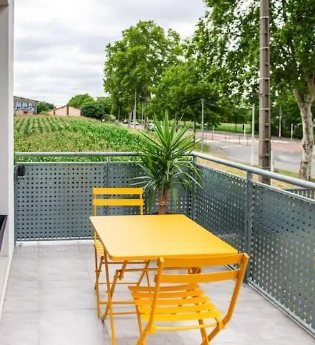 Apartment T2 Clinique Croix Du Sud Climatise Parking Lit Bultex *