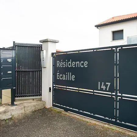 T2 Clinique Croix Du Sud Climatise Parking Lit Bultex *