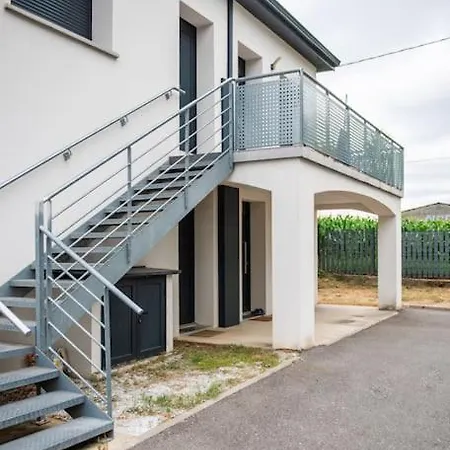 T2 Clinique Croix Du Sud Climatise Parking Lit Bultex Apartmán